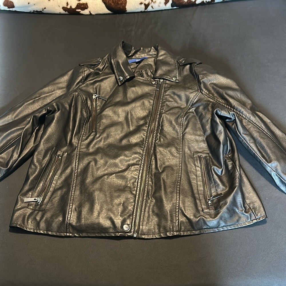 Women’s leather jacket